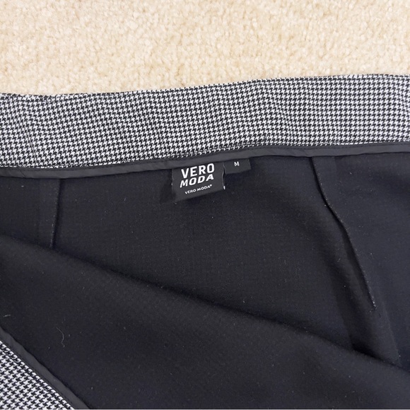 Vero Moda Gingham Wrap Skirt - Picture 4 of 5